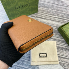 GUCCI Zip Around Wallet