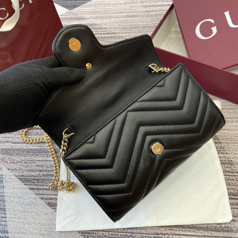 GUCCI GG Marmont wallet on chain
