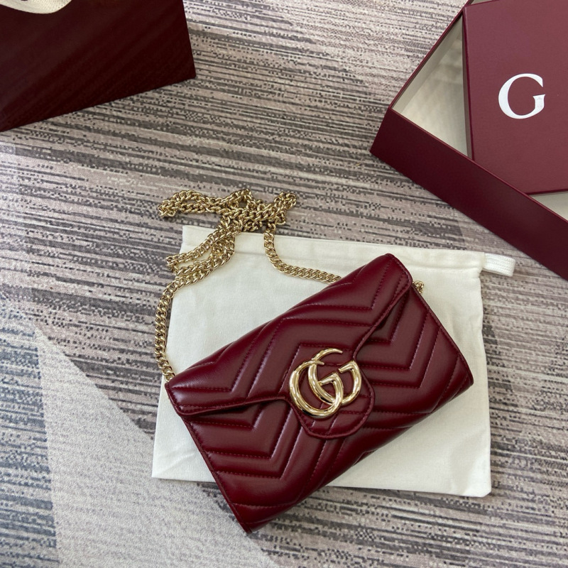 GUCCI GG Marmont wallet on chain