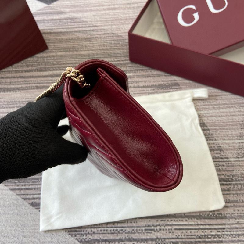 GUCCI GG Marmont wallet on chain