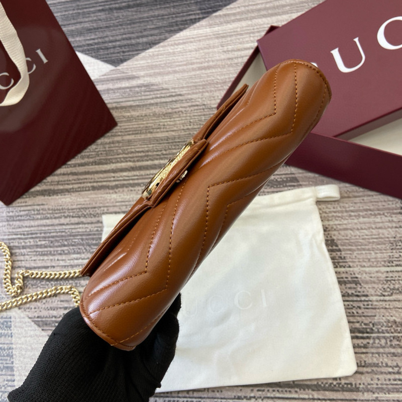 GUCCI GG Marmont wallet on chain