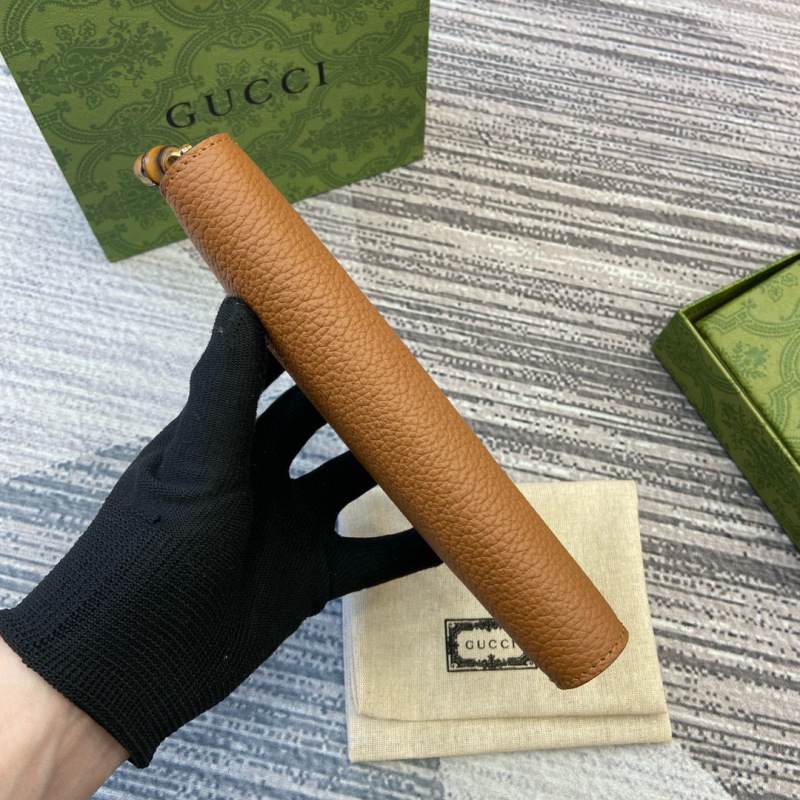 GUCCI Zip Around Wallet