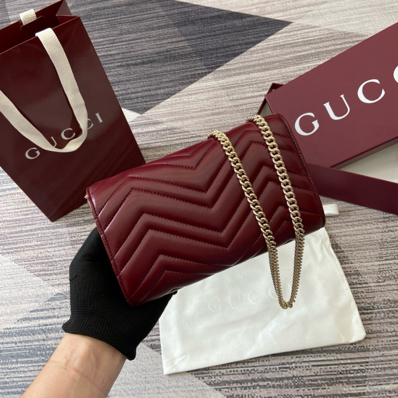 GUCCI GG Marmont wallet on chain
