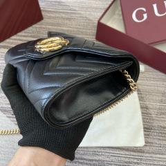 GUCCI GG Marmont wallet on chain