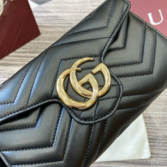 GUCCI GG Marmont wallet on chain
