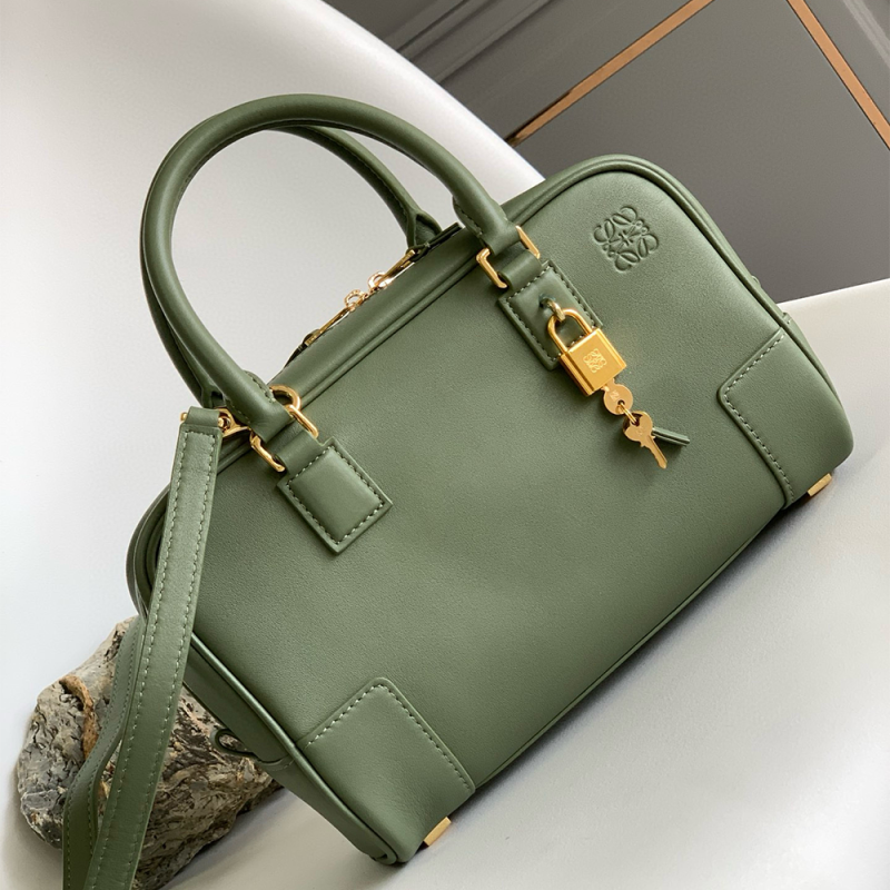 LOEWE Amazona 23 Handbag