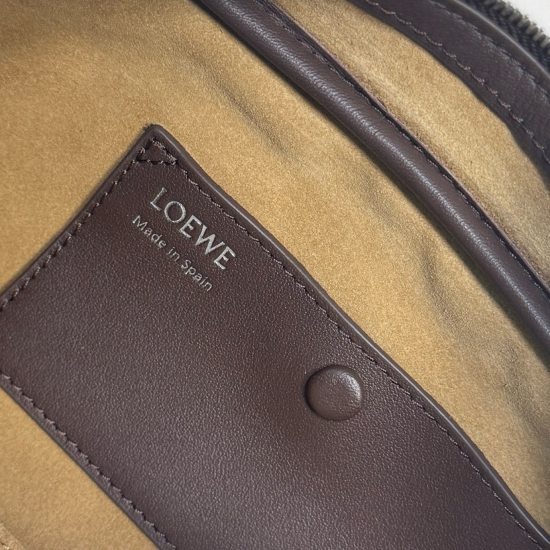 LOEWE Amazona 23 Cropped Bag
