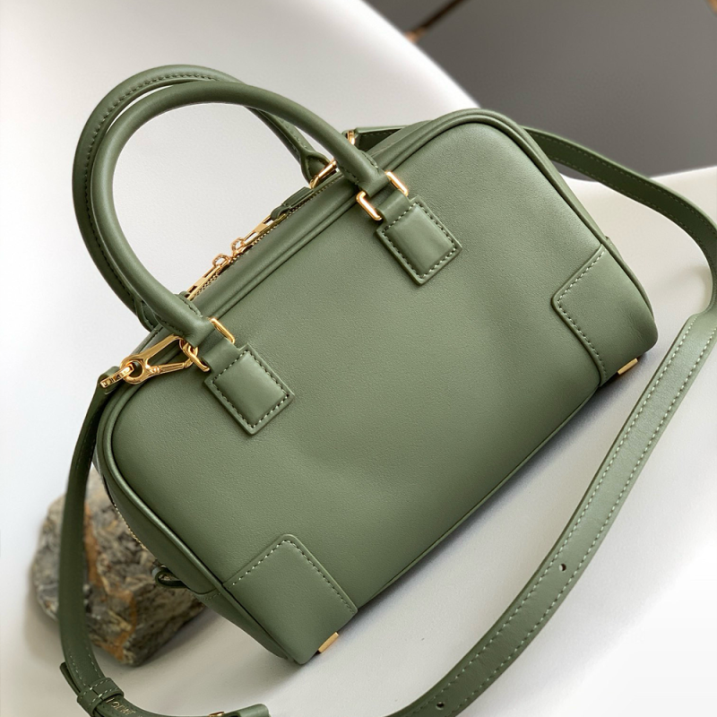 LOEWE Amazona 23 Handbag