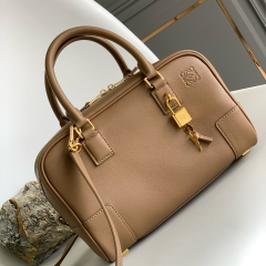 LOEWE Amazona 23 Handbag