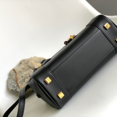 LOEWE Amazona 23 Handbag