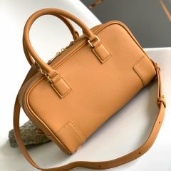 LOEWE Amazona 23 Handbag