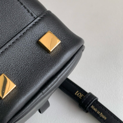 LOEWE Amazona 23 Handbag