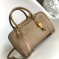 LOEWE Amazona 23 Handbag