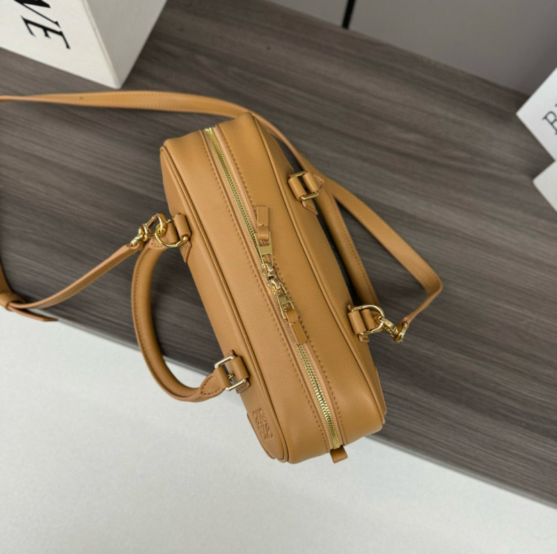 LOEWE Amazona 23 Cropped Bag