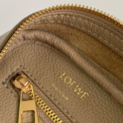 LOEWE Amazona 23 Handbag
