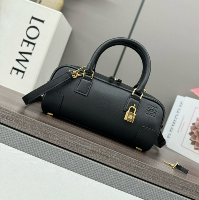 LOEWE Amazona 23 Cropped Bag