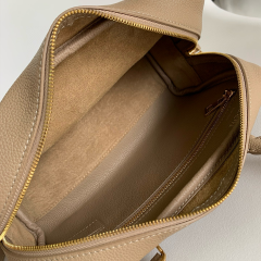 LOEWE Amazona 23 Handbag