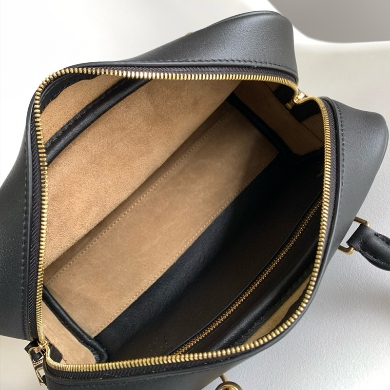 LOEWE Amazona 23 Handbag