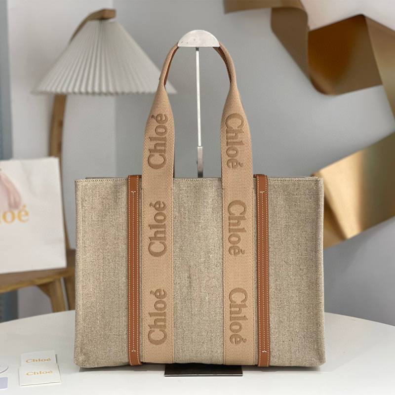 CHLOÉ LARGE WOODY TOTE BAG IN LINEN