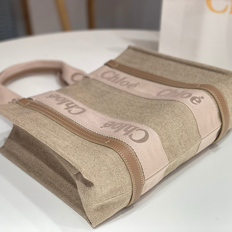 CHLOÉ WOODY TOTE BAG IN LINEN