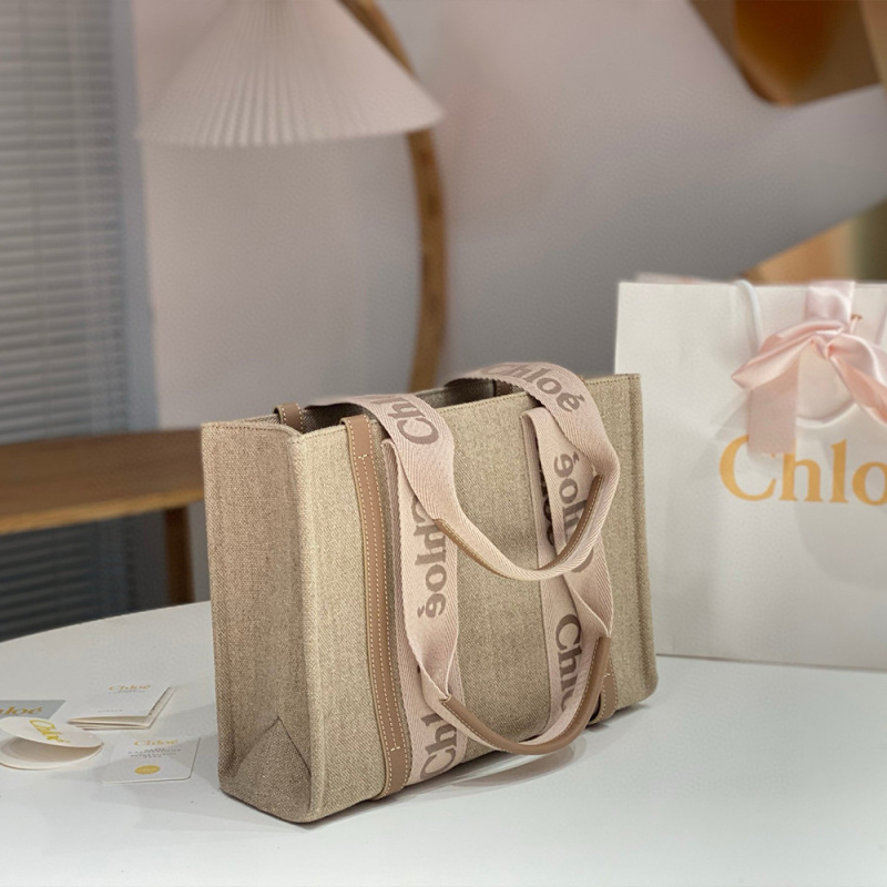 CHLOÉ WOODY TOTE BAG IN LINEN