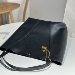 LARGE CHLOÉ SPIN TOTE BAG IN GRAINED LEATHER