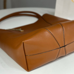 LARGE CHLOÉ SPIN TOTE BAG IN GRAINED LEATHER