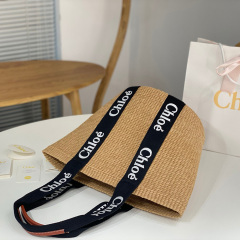 CHLOÉ LARGE WOODY BASKET IN NATURAL FIBERS