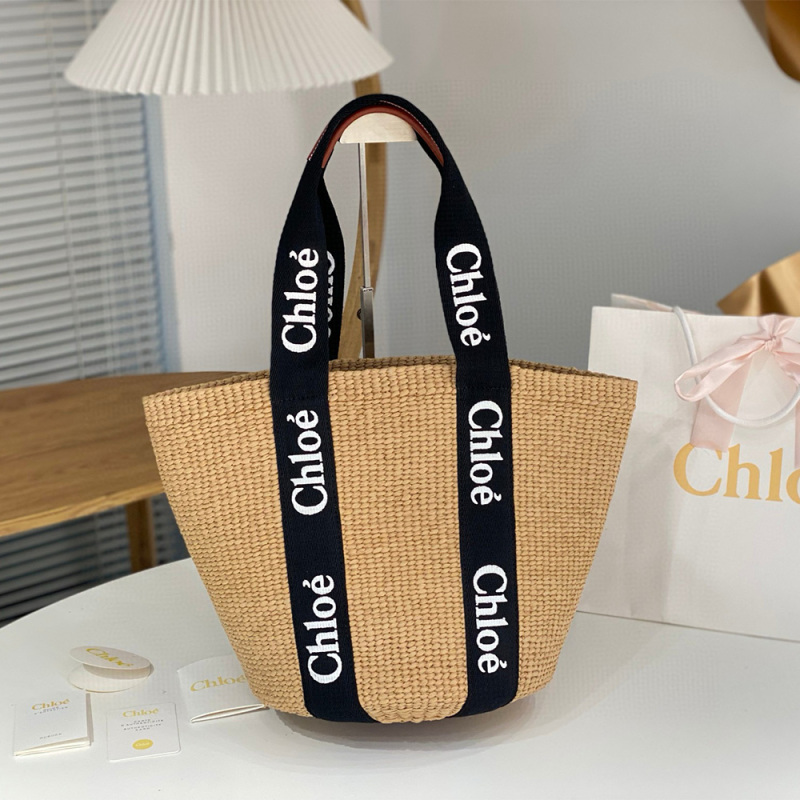 CHLOÉ LARGE WOODY BASKET IN NATURAL FIBERS