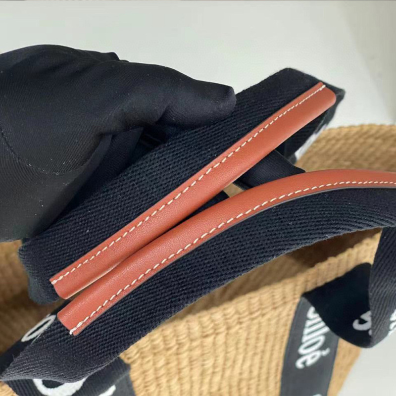 CHLOÉ LARGE WOODY BASKET IN NATURAL FIBERS