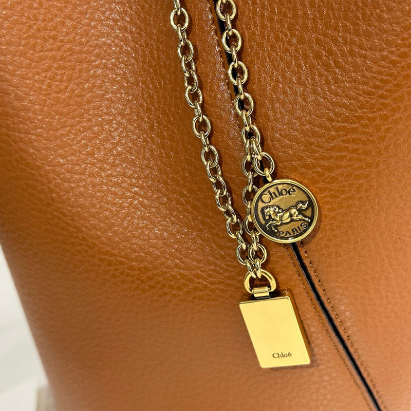 CHLOÉ SPIN TOTE BAG IN GRAINED LEATHER