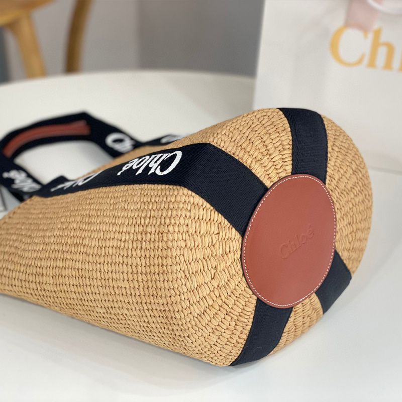 CHLOÉ LARGE WOODY BASKET IN NATURAL FIBERS