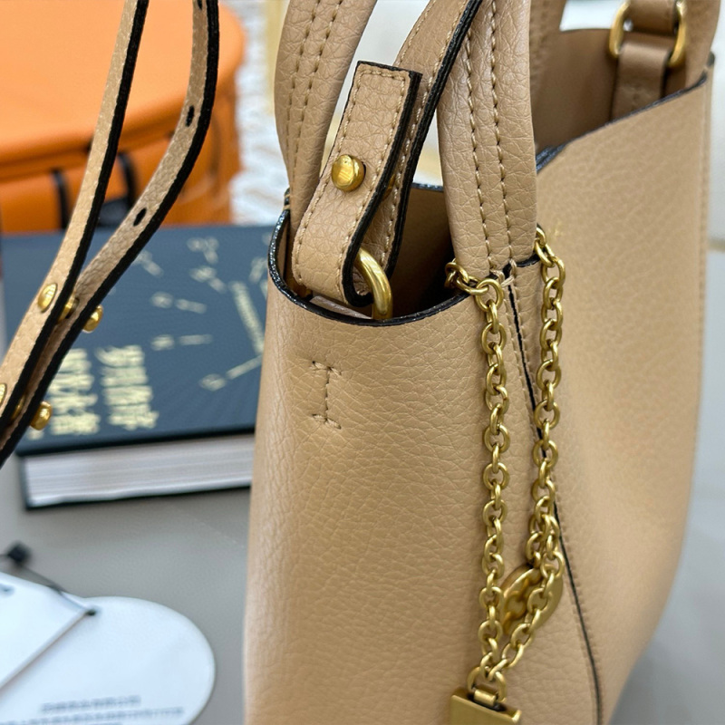 CHLOÉ SMALL CHLOÉ SPIN TOTE BAG IN GRAINED LEATHER