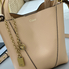 CHLOÉ SMALL CHLOÉ SPIN TOTE BAG IN GRAINED LEATHER