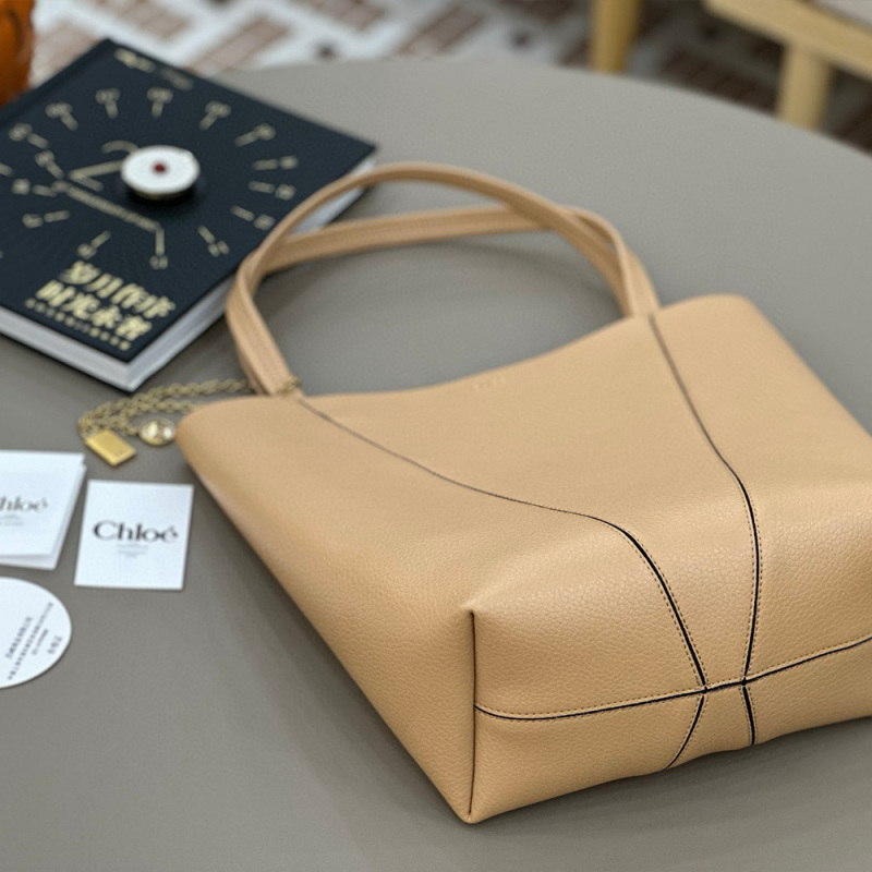 CHLOÉ SPIN TOTE BAG IN GRAINED LEATHER