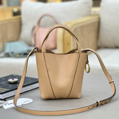 CHLOÉ SMALL CHLOÉ SPIN TOTE BAG IN GRAINED LEATHER