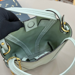 CHLOÉ SMALL CHLOÉ SPIN TOTE BAG IN GRAINED LEATHER
