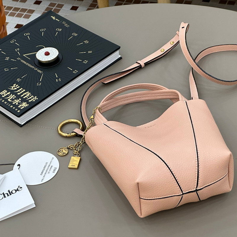 CHLOÉ SMALL CHLOÉ SPIN TOTE BAG IN GRAINED LEATHER