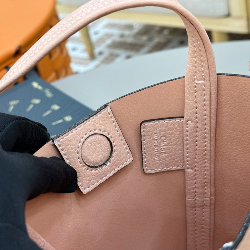 CHLOÉ SMALL CHLOÉ SPIN TOTE BAG IN GRAINED LEATHER