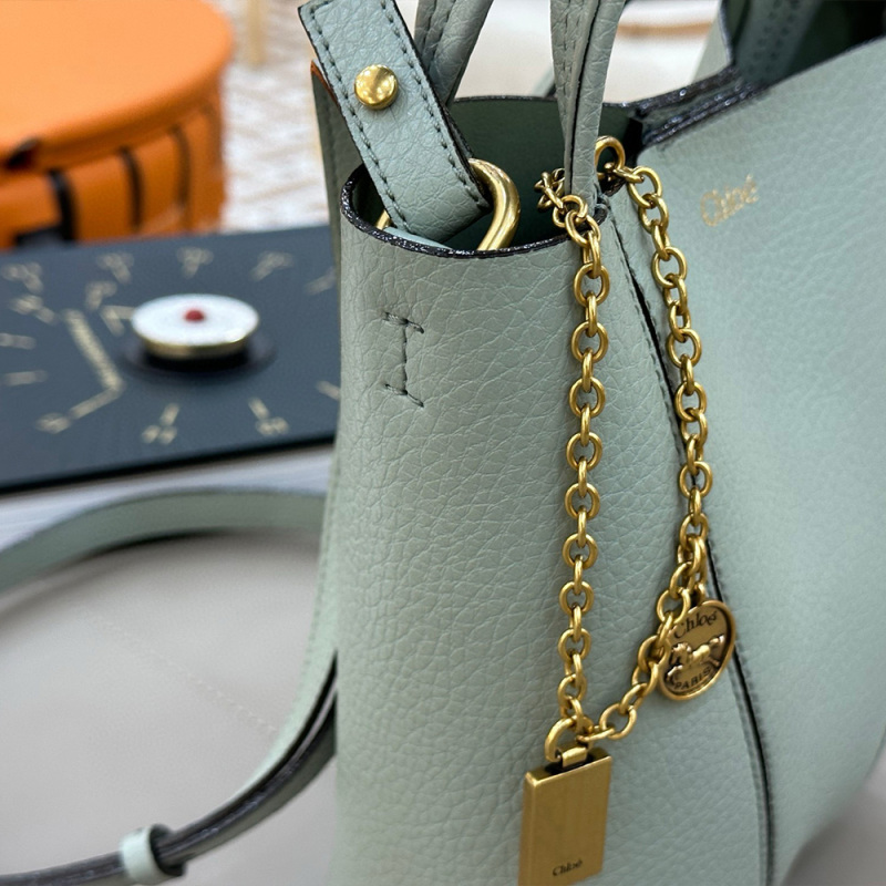 CHLOÉ SMALL CHLOÉ SPIN TOTE BAG IN GRAINED LEATHER