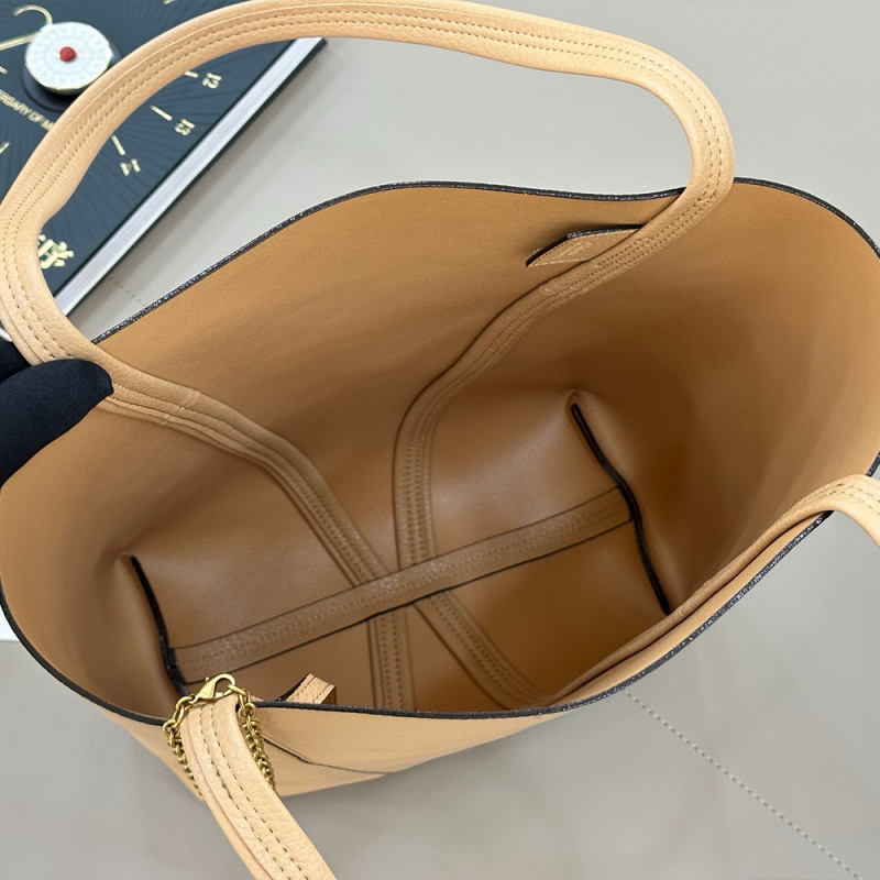 CHLOÉ SPIN TOTE BAG IN GRAINED LEATHER