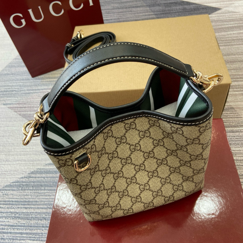 GUCCI GG Emblem small bucket bag