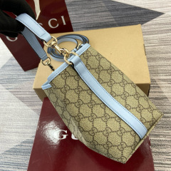 GUCCI GG Emblem small bucket bag
