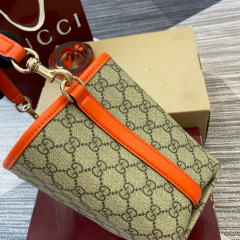 GUCCI GG Emblem small bucket bag