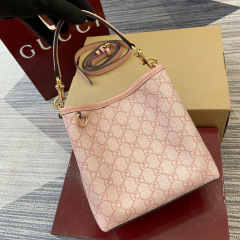 GUCCI GG Emblem small bucket bag