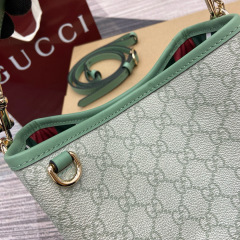 GUCCI GG Emblem small bucket bag