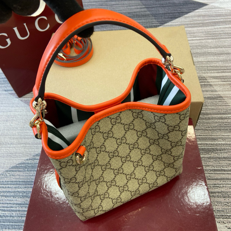 GUCCI GG Emblem small bucket bag