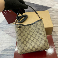 GUCCI GG Emblem small bucket bag