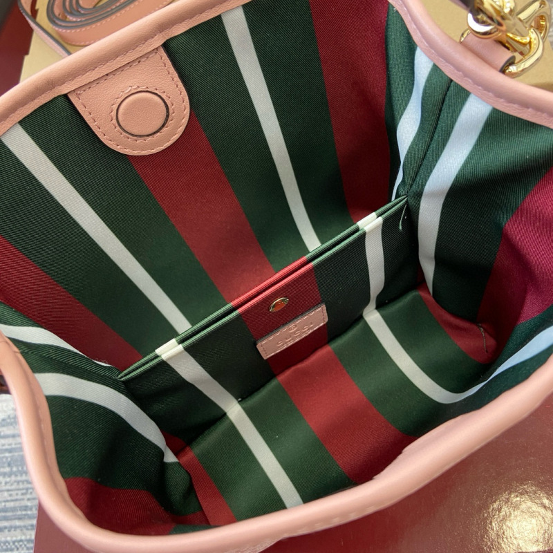 GUCCI GG Emblem small bucket bag