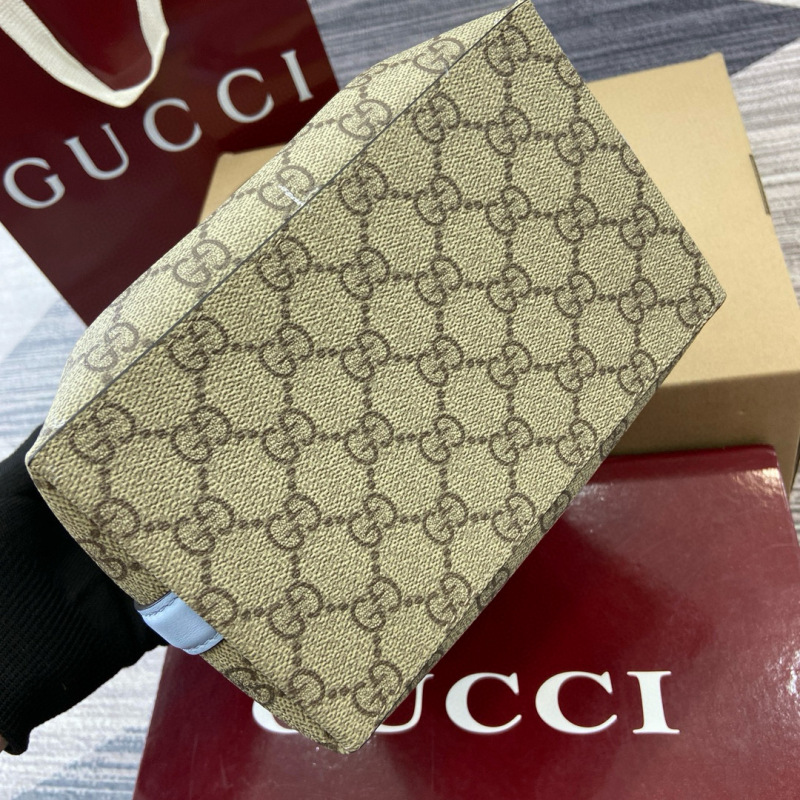 GUCCI GG Emblem small bucket bag